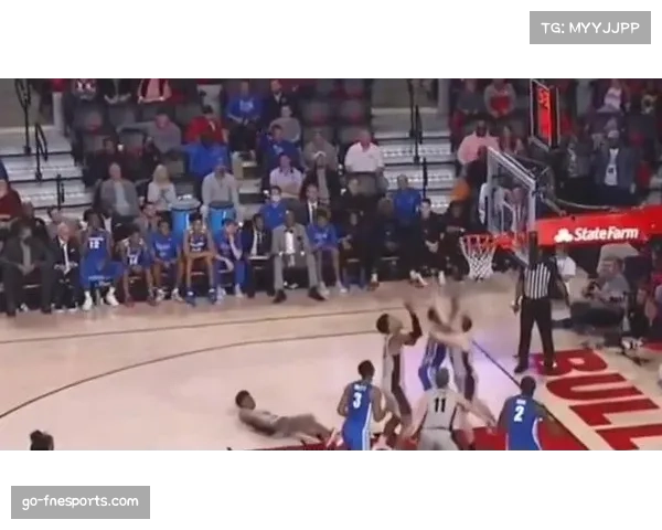 杜伦内线统治力复出后26分13篮板展现战术基石作用